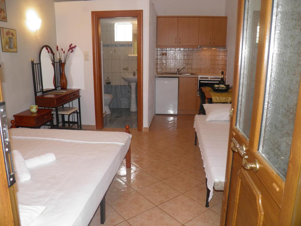 Studios Elianthos Skála Kallirákhis Habitación foto